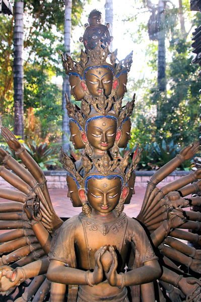 Brisbane_City_SouthBank_Pagoda_0309_m_4