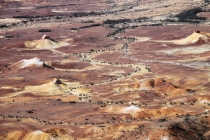 PaintedHillsSouthOfLakeEyre_1050