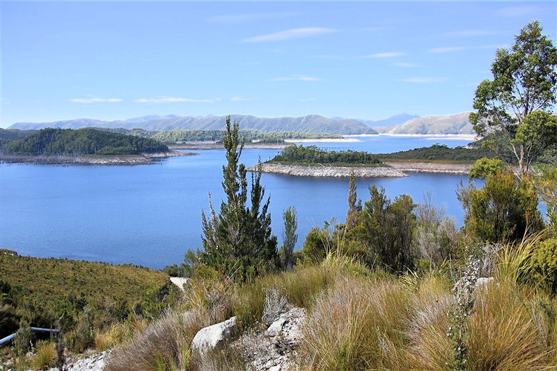 Tasmania_SG_LakeGordon_1352_800px