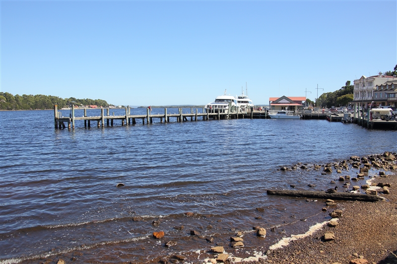 Tasmania_Strahan_1662_800px