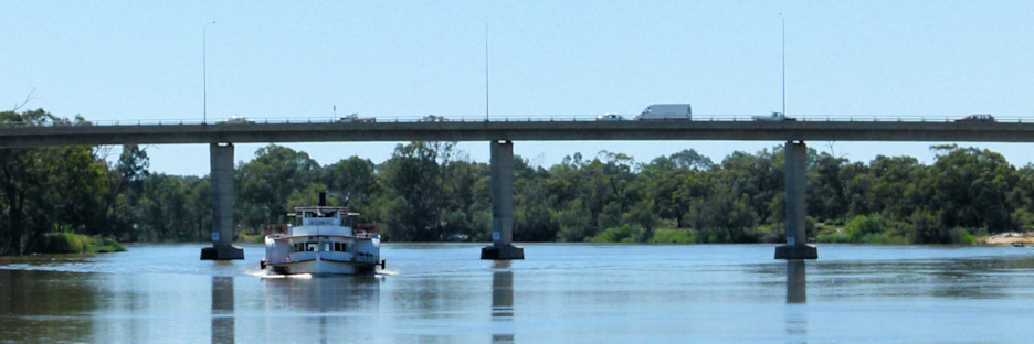 Mildura_MurrayRiverPaddleSteamer_P1020175_3.jpg